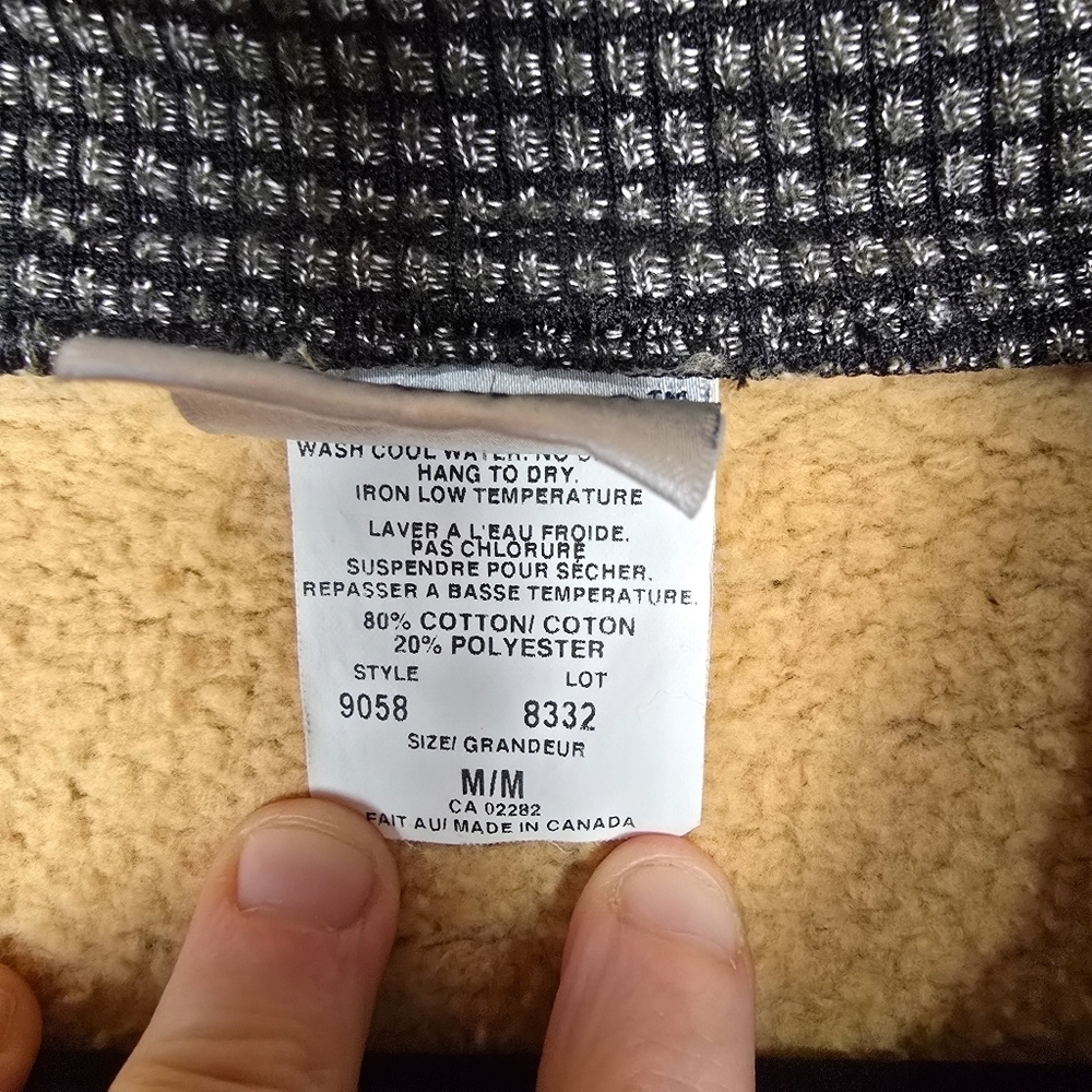 Vintage Calgary Canada Embroidered Graphic Quarter Snap Destination Sweatshirt - Picture 5 of 10